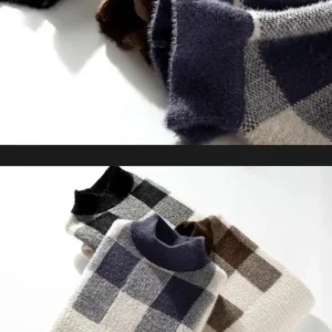 Men's Plush Velvet Navy Plaid Sweater - Image 4