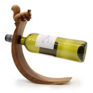 Balansujący stojak na wino Wiewiórka, drewno suar